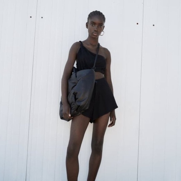 Zara flowy black high rise shorts size XL - Picture 1 of 4
